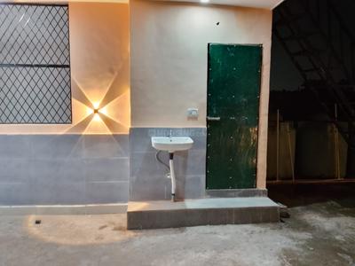 Bathroom Image of 450 Sq.ft 1 BHK Builder Floor for sale in Mehrauli New Delhi for Rs. 2500000