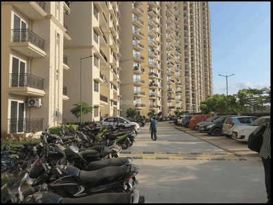 Image of 833 Sq.ft 3 BHK Apartment / Flat for sale in Signature Global Golf Green, Sector 79, Gurgaon for Rs. 7300000
