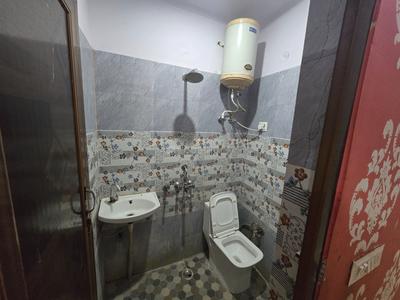 Bathroom Image of 550 Sq.ft 2 BHK Builder Floor for sale in Sector 1 Noida for Rs. 3400000