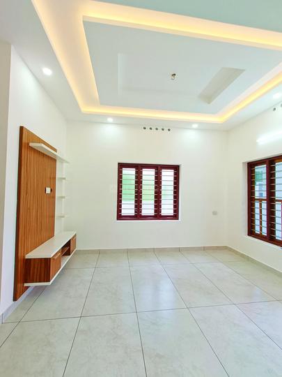 Varapuzha Main Image 1