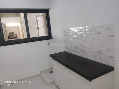Kitchen Image of 580 Sq.ft 1 BHK Apartment / Flat for rent in Amanora Gold Towers, Hadapsar Pune for Rs. 28000