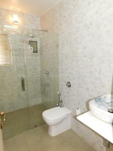 Bathroom Image of 1582 Sq.ft 3 BHK Apartment / Flat for sale in Godrej Waldorf, Andheri West Mumbai for Rs. 80000000