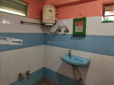 Bathroom Image of 600 Sq.ft 1.5 BHK Independent House for rent in Behala Kolkata for Rs. 12000