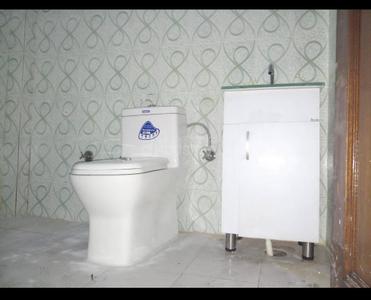 Bathroom Image of 1000 Sq.ft 2 BHK Builder Floor for rent in Vasundhara Ghaziabad for Rs. 26000