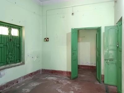 Bedroom Image of 2200 Sq.ft 7 BHK Independent House for sale in Behala Kolkata for Rs. 14000000