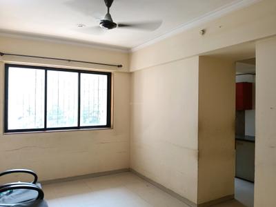 Living Room Image of 700 Sq.ft 2 BHK Apartment / Flat for sale in Puraniks Home Town, Kasarvadavali Thane for Rs. 7600000