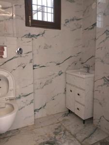 Common Bathroom Image of 1800 Sq.ft 4 BHK Builder Floor for sale in Rajendra Nagar Ghaziabad for Rs. 16500000