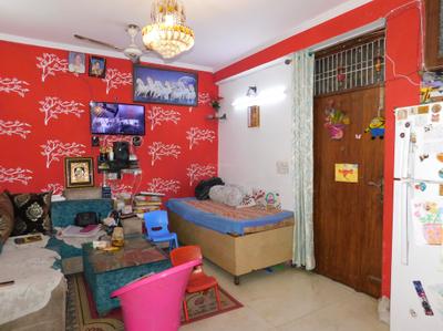 Living Room Image of 800 Sq.ft 2 BHK Apartment / Flat for sale in Mehrauli New Delhi for Rs. 4850000