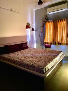 Bedroom Image of 1300 Sq.ft 2 BHK Apartment / Flat for rent in Gala Aria, South Bopal Ahmedabad for Rs. 28000