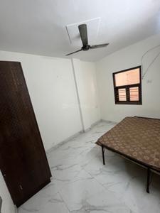 Bedroom Image of 360 Sq.ft 1 BHK Builder Floor for rent in Shalimar Bagh New Delhi for Rs. 16000