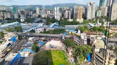 Image of 1215 Sq.ft 3 BHK Apartment / Flat for sale in Express Tower, Borivali West, Mumbai for Rs. 32000000