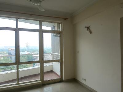 Living Room Image of 1800 Sq.ft 3 BHK Apartment / Flat for rent in Raheja Vedaanta, Sector 108 Gurgaon for Rs. 35000