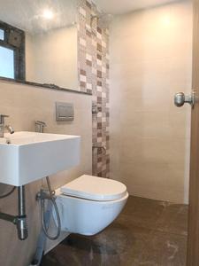 Common Bathroom Image of 900 Sq.ft 2 BHK Apartment / Flat for rent in Lodha Splendora, Kasarvadavali Thane for Rs. 28000