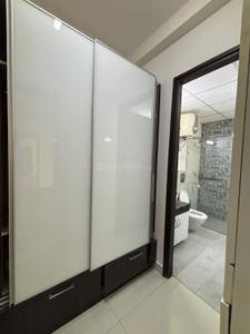 Bedroom Image of 3300 Sq.ft 3 BHK Apartment / Flat for rent in Parx Laureate, Sector 108 Noida for Rs. 90000
