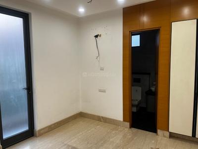 Bedroom Image of 1900 Sq.ft 3 BHK Builder Floor for rent in Ramesh Nagar New Delhi for Rs. 49000