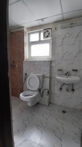 Image of 1040 Sq.ft 2 BHK Apartment / Flat for rent in Sikka Kaamna Greens, Sector 143, Noida for Rs. 25000