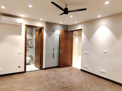 Bedroom Image of 1800 Sq.ft 3 BHK Builder Floor for sale in Greenwood City Floors, Sector 45 Gurgaon for Rs. 34500000