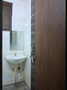 Common Bathroom Image of 200 Sq.ft 1 RK Independent House for rent in Sector 5 Noida for Rs. 10000