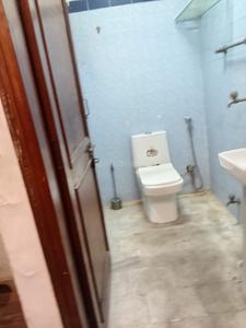 Bathroom Image of 750 Sq.ft 2 BHK Builder Floor for rent in Khirki Extension New Delhi for Rs. 21000