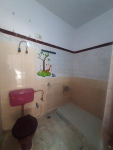 Bathroom Image of 1530 Sq.ft 2 BHK Independent House for rent in Sector 7 Gurgaon for Rs. 18000