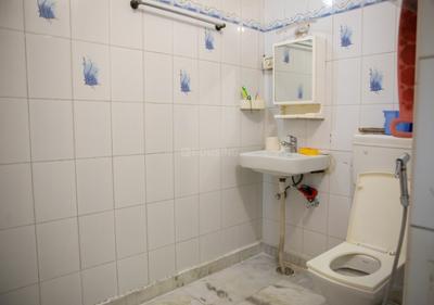 Bathroom Image of 1200 Sq.ft 2 BHK Apartment / Flat for sale in Dolphin Anand Gooba Garden, Kalyanpur Kanpur for Rs. 7000000