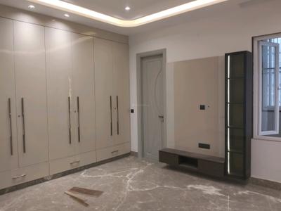 Bedroom Image of 2700 Sq.ft 4 BHK Builder Floor for sale in Ashok Vihar New Delhi for Rs. 70000000