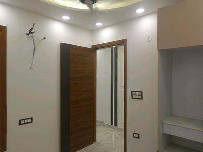 Bedroom Image of 600 Sq.ft 2 BHK Builder Floor for sale in Mahavir Enclave New Delhi for Rs. 5000000