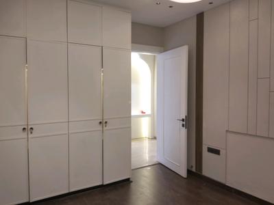 Bedroom Image of 1500 Sq.ft 3 BHK Builder Floor for sale in Vikaspuri New Delhi for Rs. 34000000
