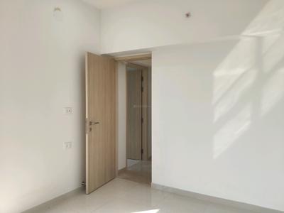 Bedroom Image of 650 Sq.ft 2 BHK Apartment / Flat for sale in Dosti Heron, Thane West Thane for Rs. 10000000