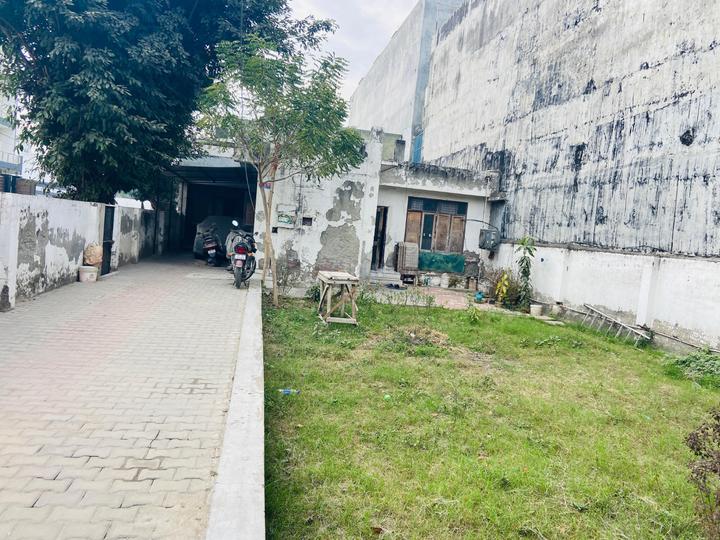 Sector 66 corner park facing Main Image 1