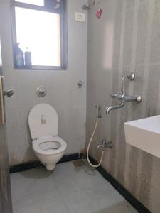 Common Bathroom Image of 995 Sq.ft 2 BHK Apartment / Flat for sale in Vashi Navi Mumbai for Rs. 15000000