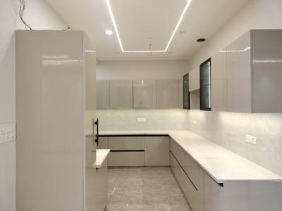 Kitchen Image of 2250 Sq.ft 3 BHK Builder Floor for sale in Ultra Luxury Builder Floor, Sector 85 Faridabad for Rs. 24000000
