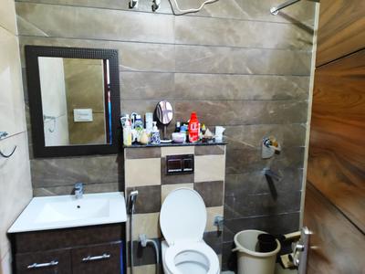Bathroom Image of 900 Sq.ft 3 BHK Builder Floor for sale in Dream Rehmat Homez, Sanauli Zirakpur for Rs. 4700000