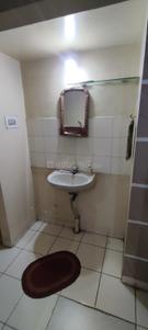Bathroom Image of 700 Sq.ft 1 BHK Apartment / Flat for rent in Tarabai Park Kolhapur for Rs. 15000