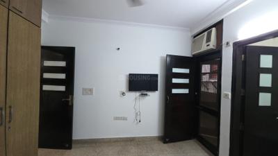 Bedroom Image of 1350 Sq.ft 3 BHK Builder Floor for rent in Pitampura New Delhi for Rs. 66000