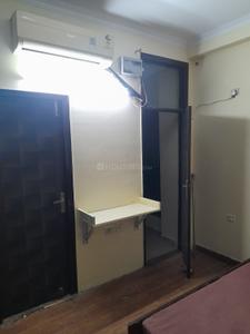 Bedroom Image of 900 Sq.ft 2 BHK Apartment / Flat for rent in Aashiyana Apartments, Sector 70 Noida for Rs. 22000