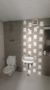 Bathroom Image of 1384 Sq.ft 3 BHK Apartment / Flat for rent in JM Aroma, Sector 75 Noida for Rs. 34000