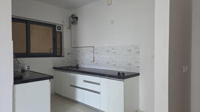 Kitchen Image of 780 Sq.ft 1.5 BHK Apartment / Flat for sale in Amanora Gold Towers 44 45 And 46, Hadapsar Pune for Rs. 10000000