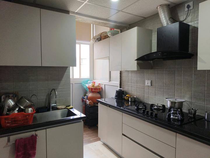 Ace Palm Floors Apartment Main Image 1