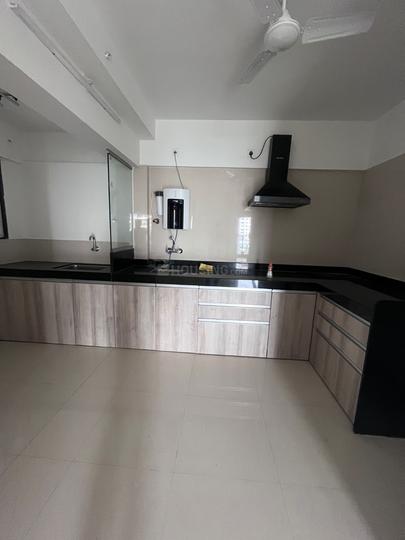 Venkatesh Graffiti Glover Main Image 1