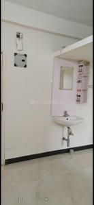 Bathroom Image of 350 Sq.ft 1 RK Independent House for rent in Zamin Pallavaram Chennai for Rs. 8000