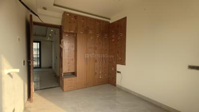 Bedroom Image of 1620 Sq.ft 3 BHK Builder Floor for sale in BPTP Amstoria , Sector 102 Gurgaon for Rs. 25800000