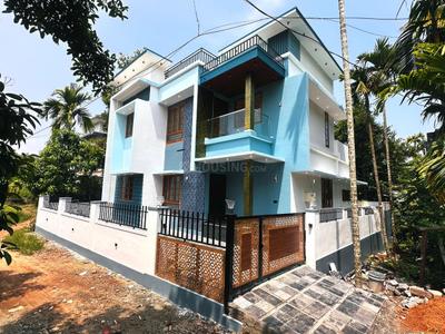Image of 2000 Sq.ft 4 BHK Independent House for sale in Aluva, Kochi for Rs. 9500000