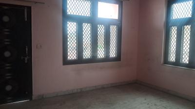 Living Room Image of 1100 Sq.ft 2 BHK Builder Floor for rent in Bulandshahr Road Industrial Area Ghaziabad for Rs. 14000