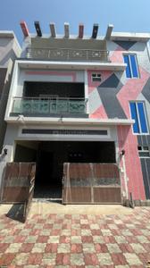 Image of 2500 Sq.ft 4 BHK Duplex for sale in Gerugambakkam, Chennai for Rs. 18000000