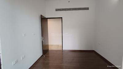 Bedroom Image of 3500 Sq.ft 5 BHK Apartment / Flat for rent in Supertech Supernova, Sector 94 Noida for Rs. 130000