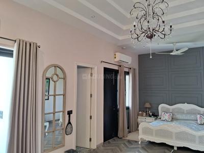 Bedroom Image of 5200 Sq.ft 5 BHK Villa for sale in Sector 128 Noida for Rs. 120000000