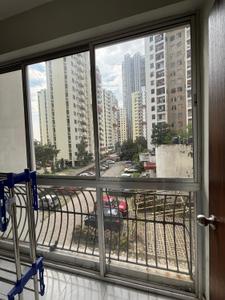 Balcony Image of 1140 Sq.ft 3 BHK Apartment / Flat for sale in South City Residency, Prince Anwar Shah Connector Kolkata for Rs. 18500000