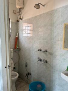 Bathroom Image of 1300 Sq.ft 3 BHK Apartment / Flat for sale in Kalikapur, EM Bypass Kolkata for Rs. 6000000