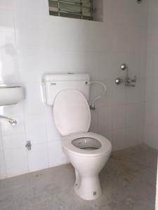 Common Bathroom Image of 900 Sq.ft 3 BHK Apartment / Flat for sale in Shapoorji Pallonji Shukhobrishti Spriha Phase 9 , New Town Kolkata for Rs. 5700000